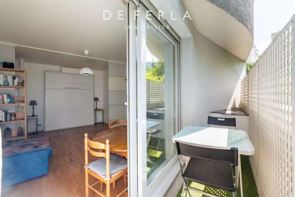 Appartement à PARIS-15E