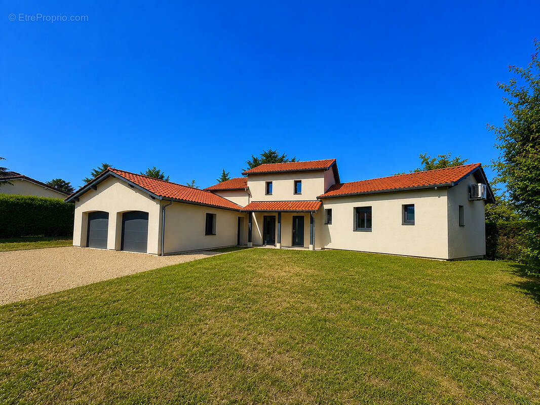 Maison à CHAZAY-D'AZERGUES