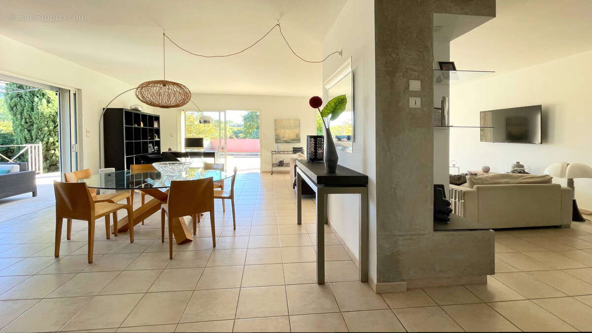 Maison à UZES