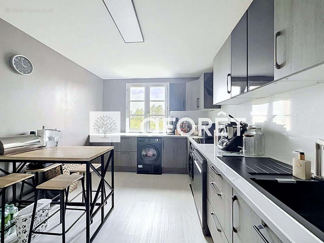 Appartement à MOISSY-CRAMAYEL