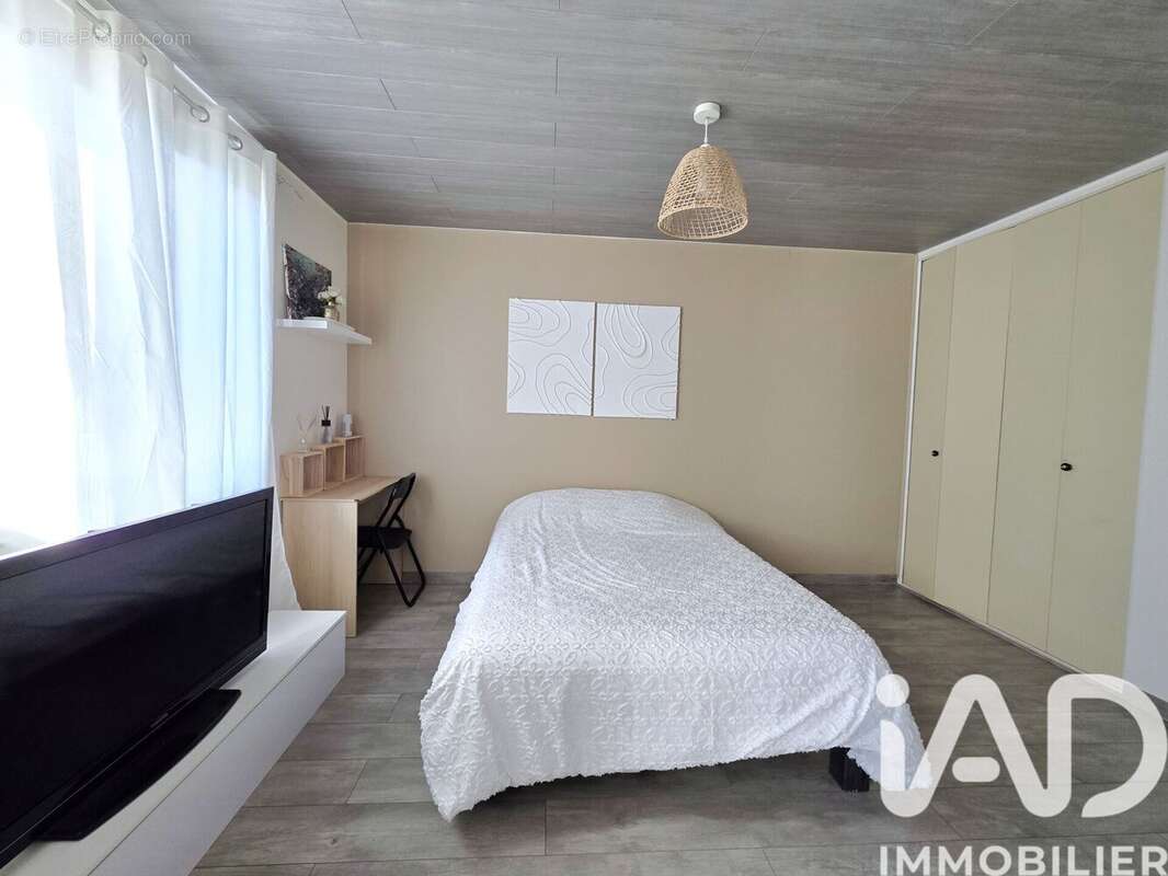 Photo 5 - Maison à MONDONVILLE-SAINT-JEAN