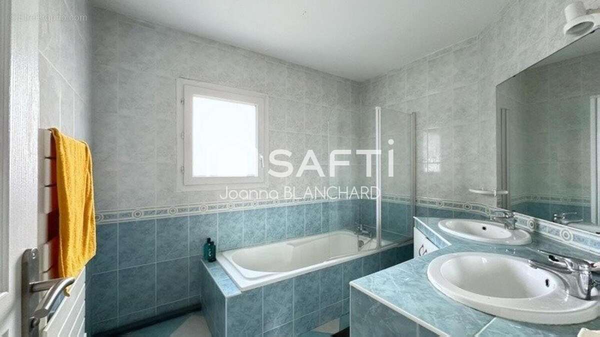 Photo 9 - Maison à LE HAILLAN