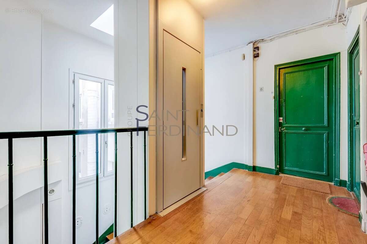 Appartement à PARIS-11E