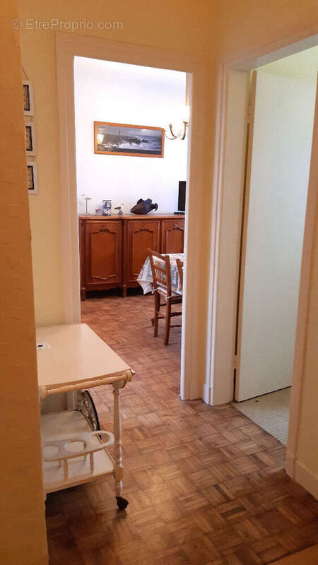LOCTUDY Hyper-centre Appartement en rez-de-chaussée - photo 6
