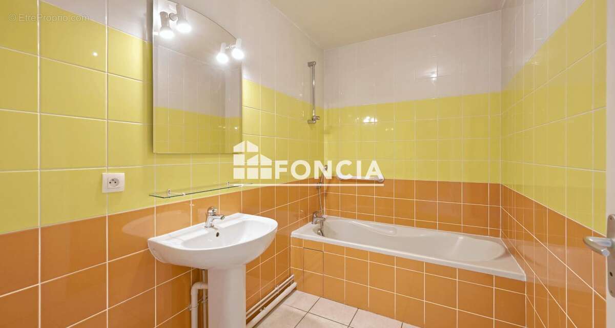 Appartement à BOURGOIN-JALLIEU