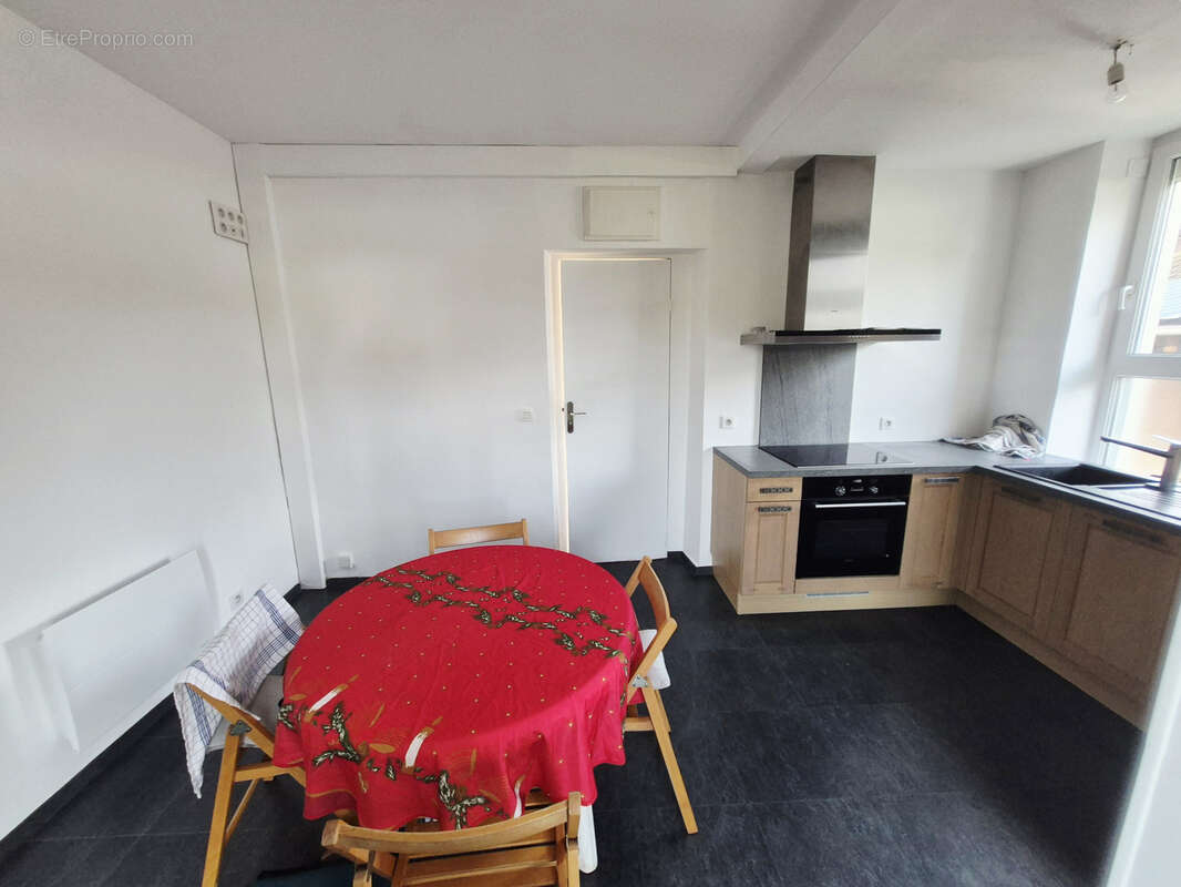 Maison à LA QUEUE-LES-YVELINES