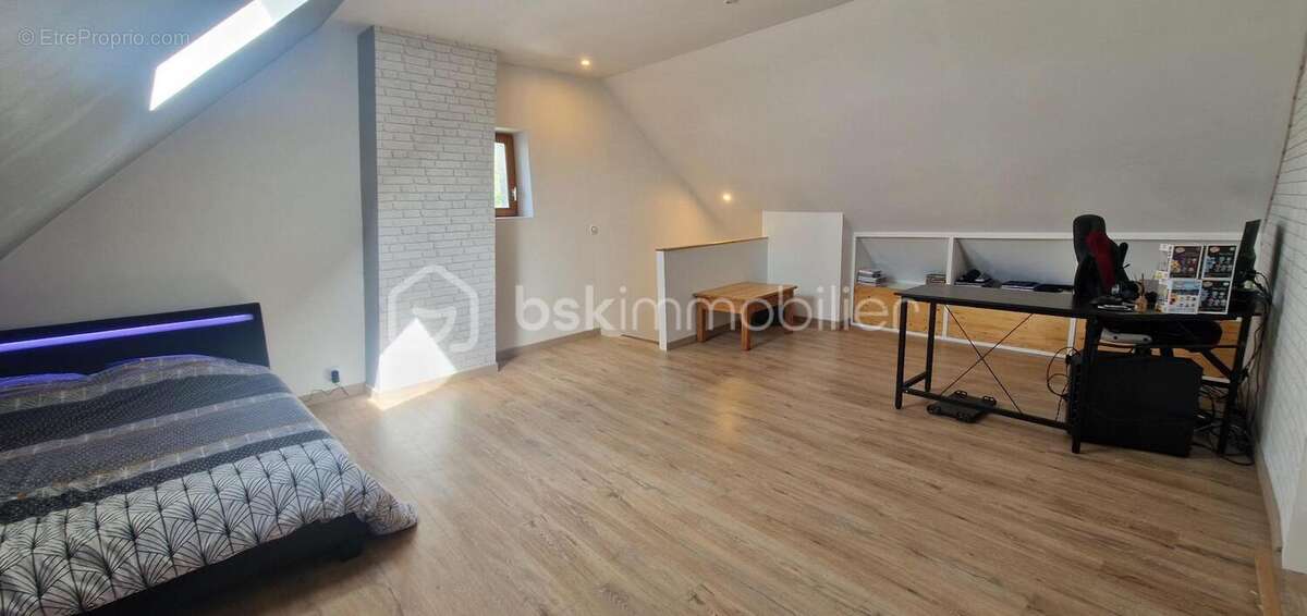 CHARMANTE BRIARDE DE 170M2 environ, 4 chambres avec jardin attenant - photo 15