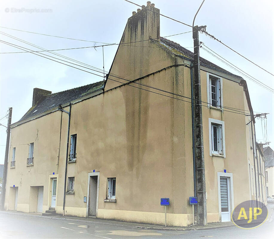 Appartement à SEGRE