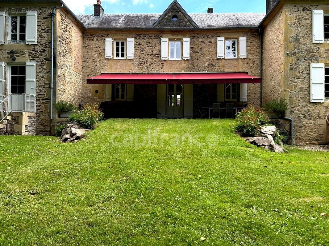 Maison de maitre à vendre 13 pièces LANOUAILLE (24) 2.6 hectares - photo 32