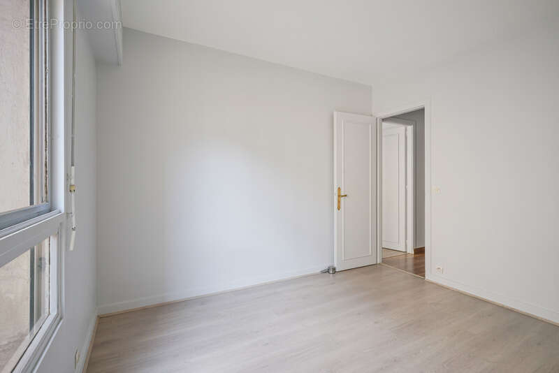 Appartement Paris 3 pièce(s) - photo 8