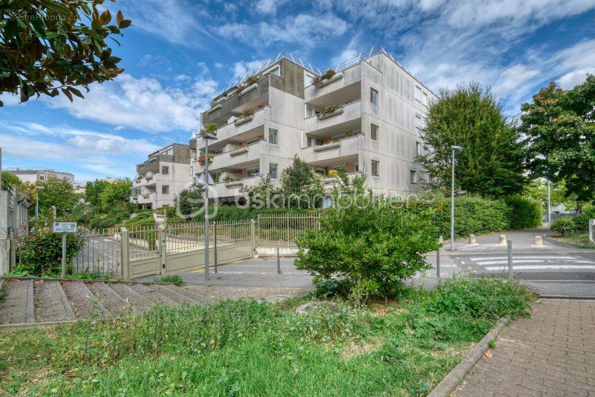 Appartement à CHAMPS-SUR-MARNE