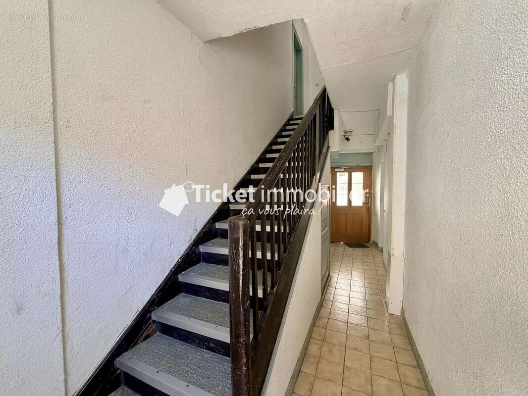 T2 à rénover – Centre-ville de Castres – 59 900 € - photo 7