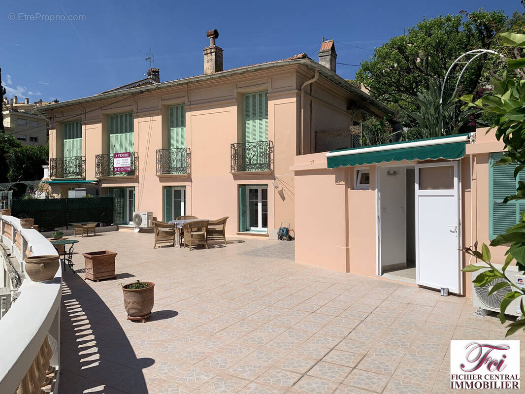 Appartement à MENTON