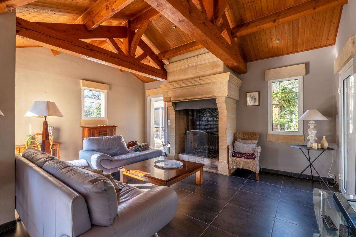 Maison à COULOUNIEIX-CHAMIERS