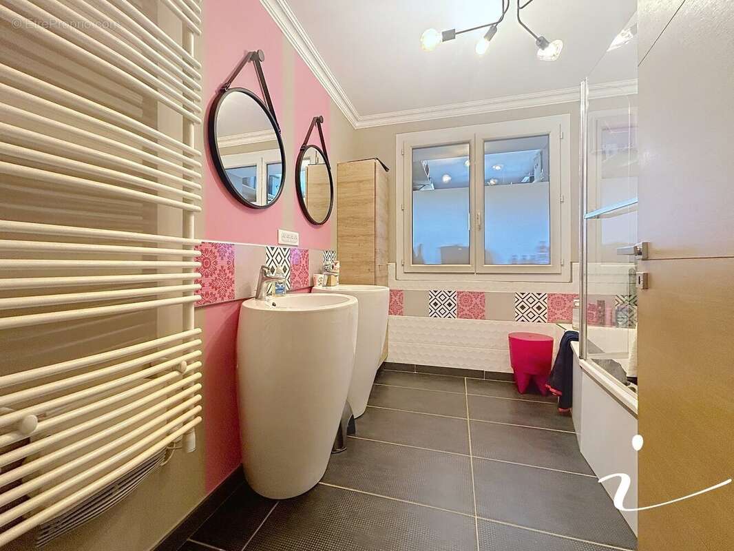 Maison à SAINT-JEAN-DE-VEDAS