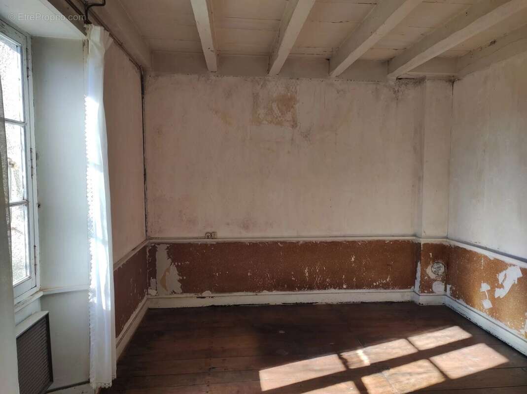 Maison à BUSSEROLLES