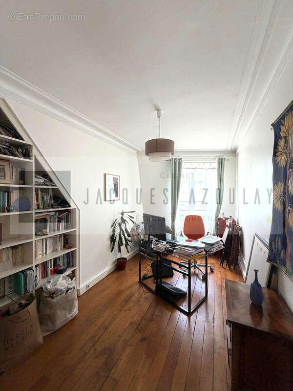 Appartement à PARIS-10E