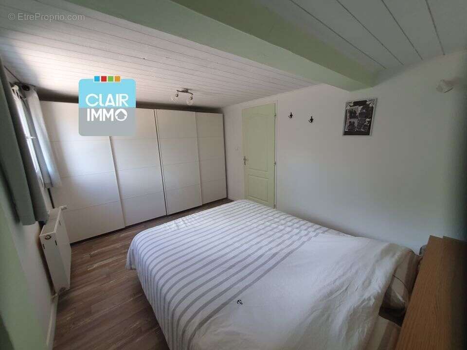 A hurigny 6 km de macon  en bourgogne, belle maison 6 pieces de - photo 10