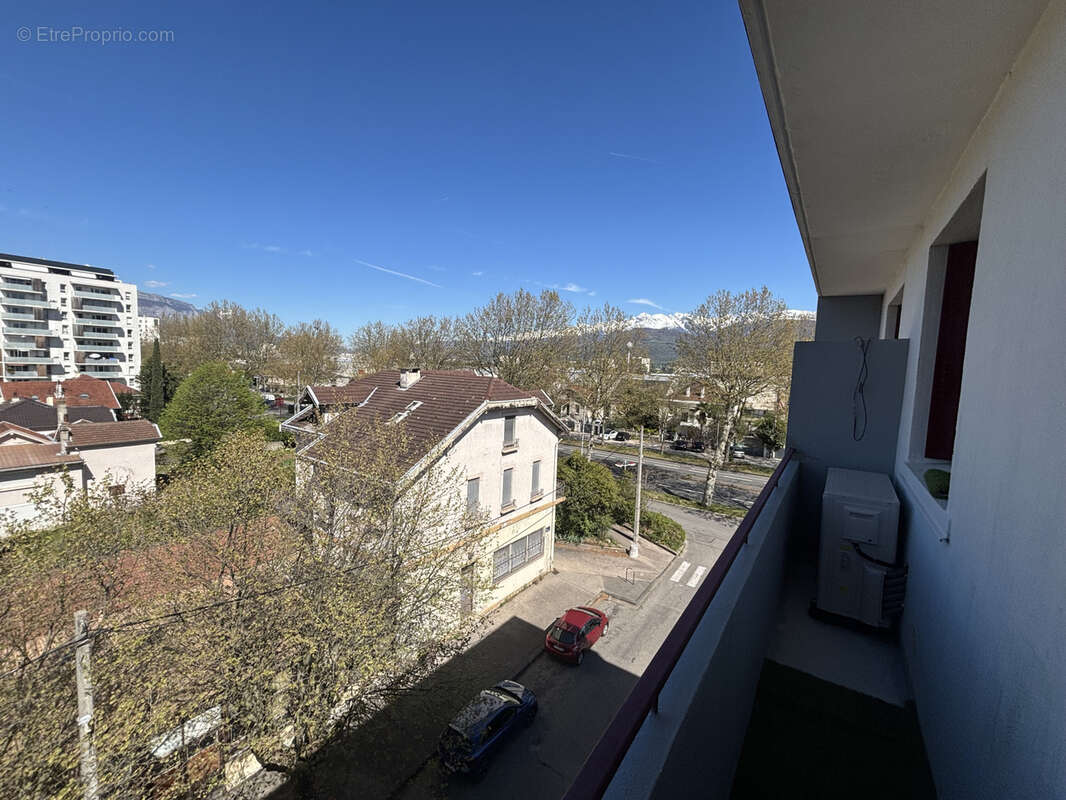 Appartement à ECHIROLLES