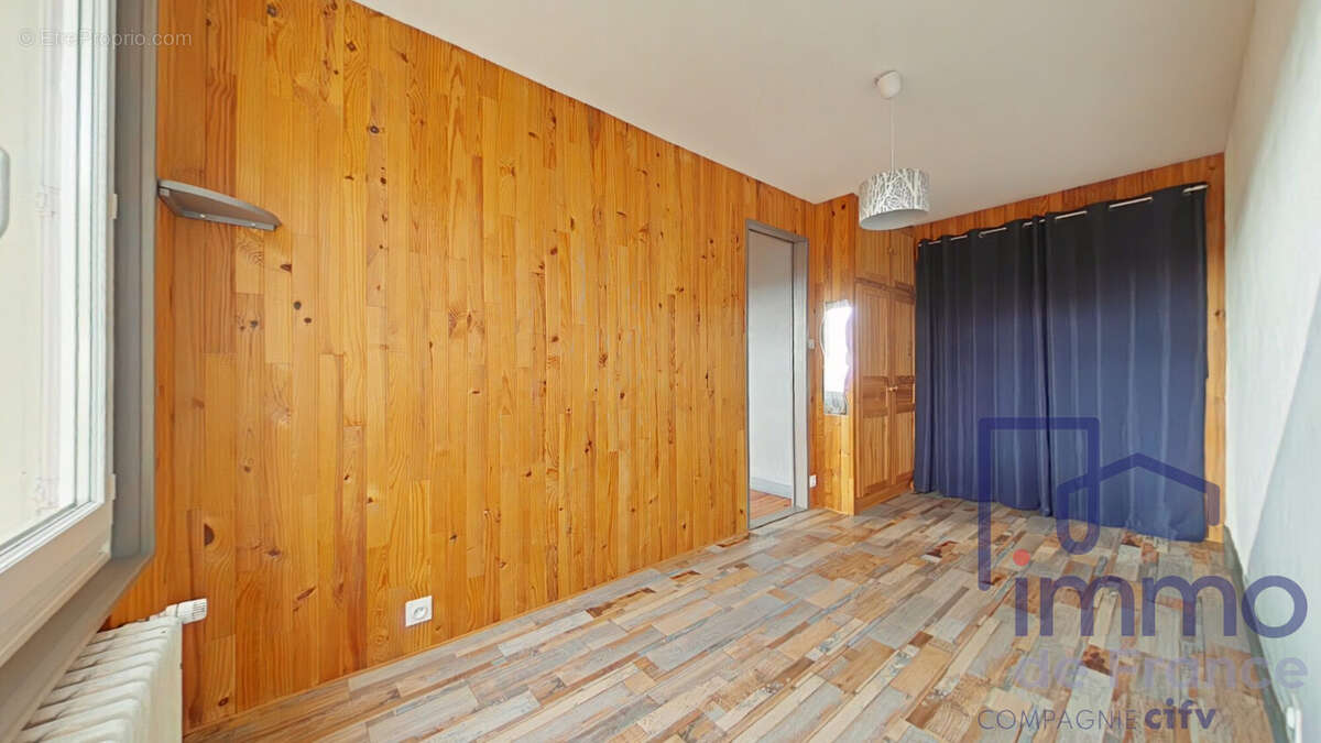 Appartement à SAINT-ETIENNE