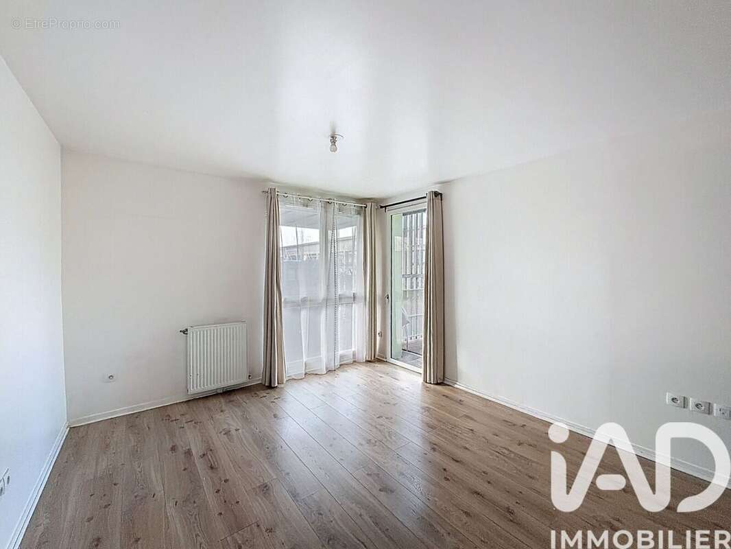 Photo 2 - Appartement à PIERREFITTE-SUR-SEINE
