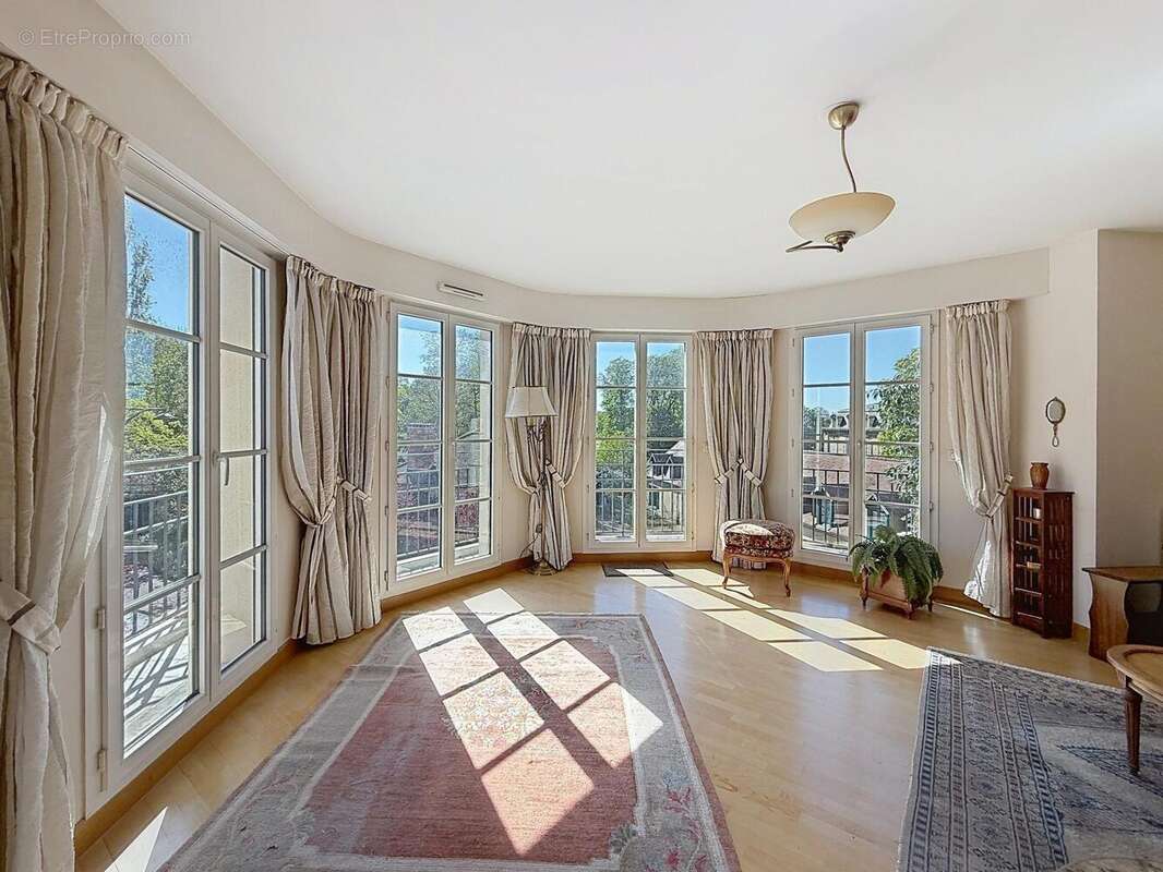 Photo 6 - Appartement à RUEIL-MALMAISON