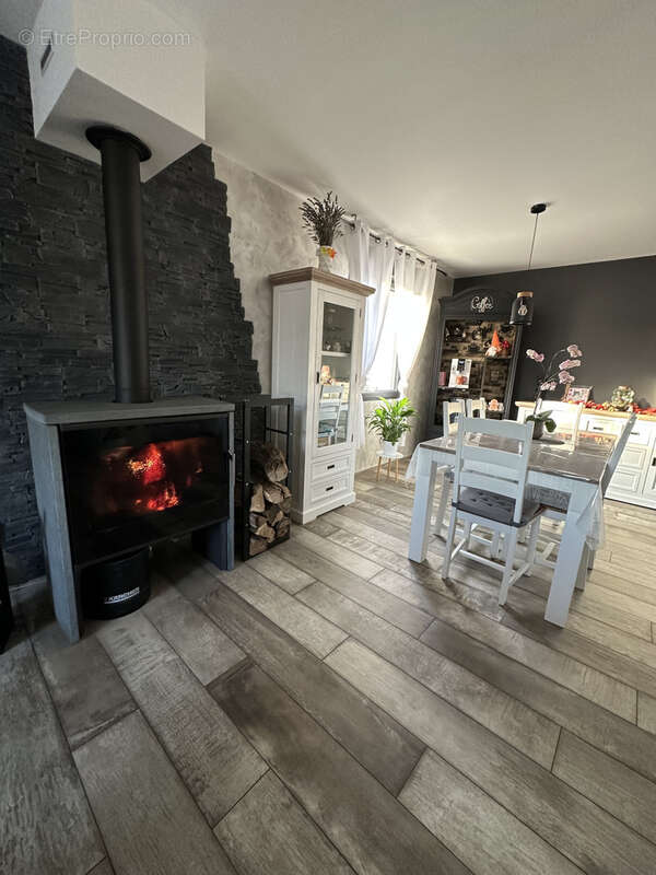 Maison à SAINT-PIERREMONT