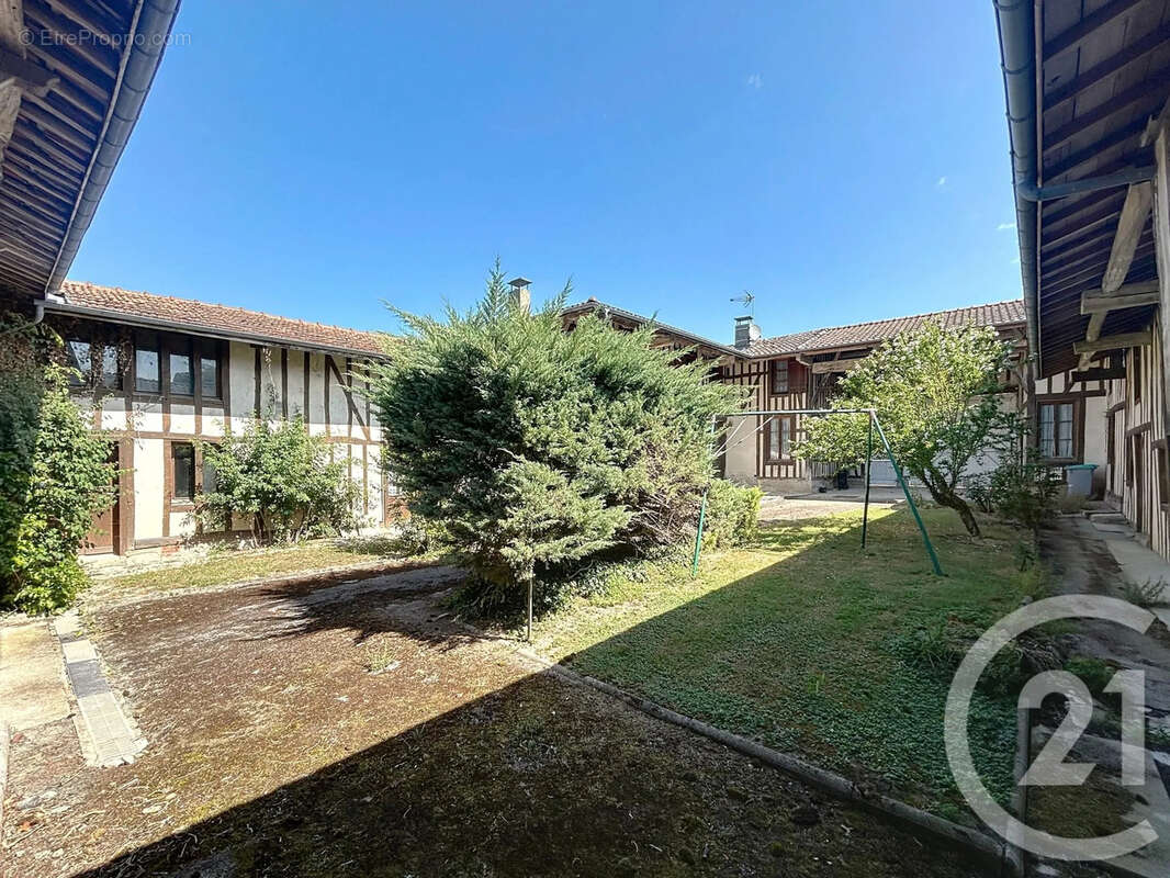 Maison à SAINT-AMAND-SUR-FION