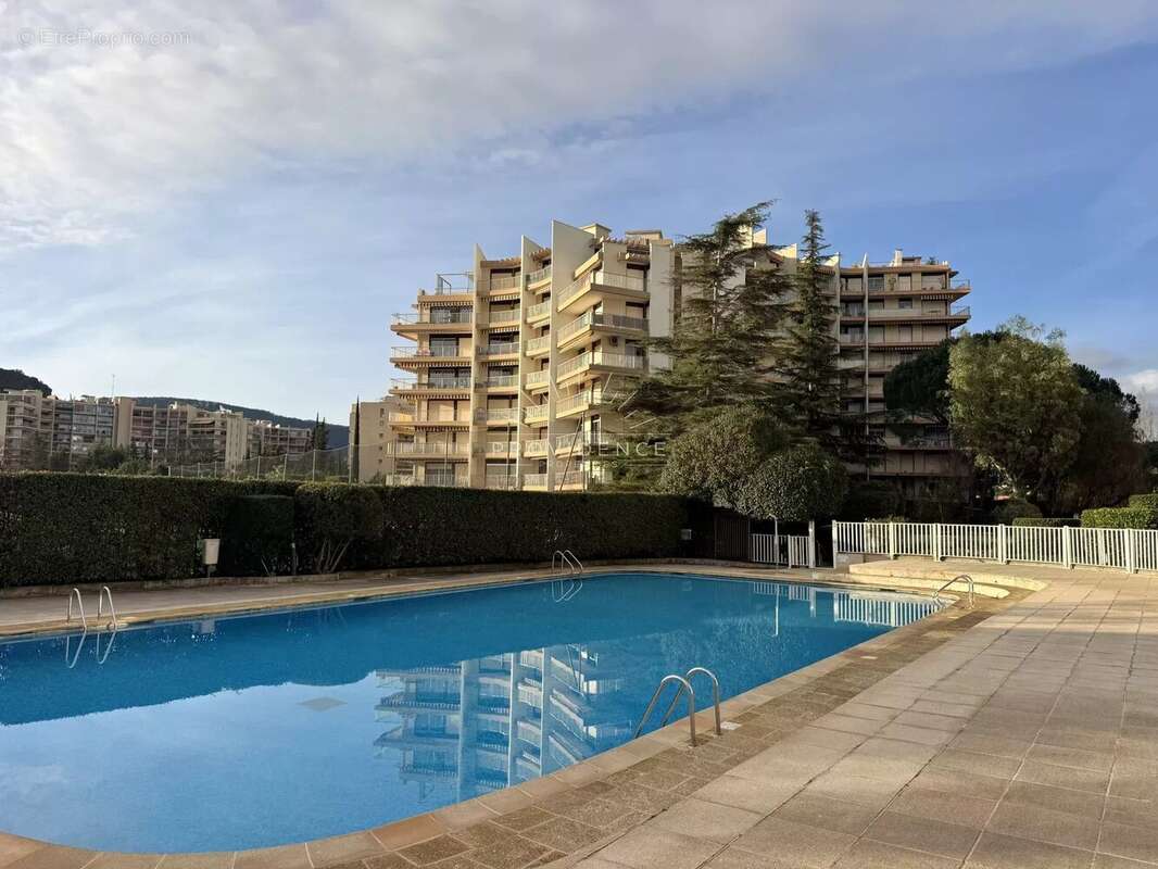 Appartement à MANDELIEU-LA-NAPOULE