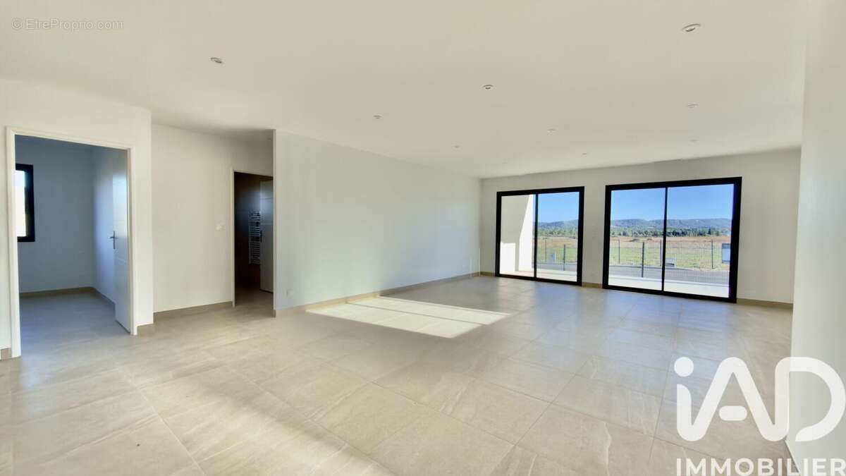 Photo 2 - Maison à THEZAN-DES-CORBIERES