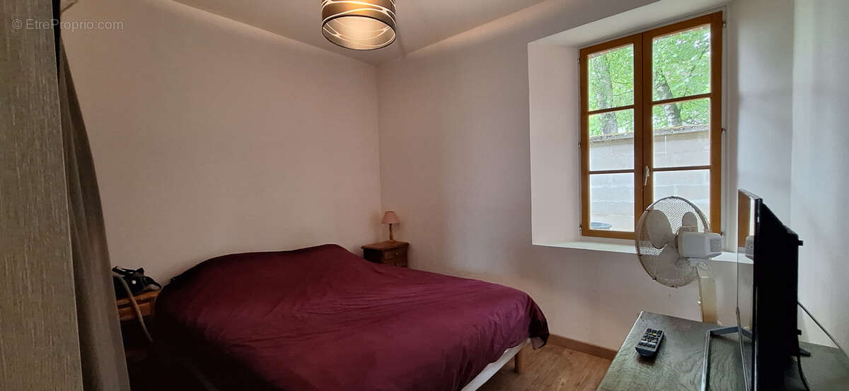 Dans un havre de paix, corps de ferme de 175m2, composee de deux habitations,100m2 et 75m2,5 chambres grange, - photo 15