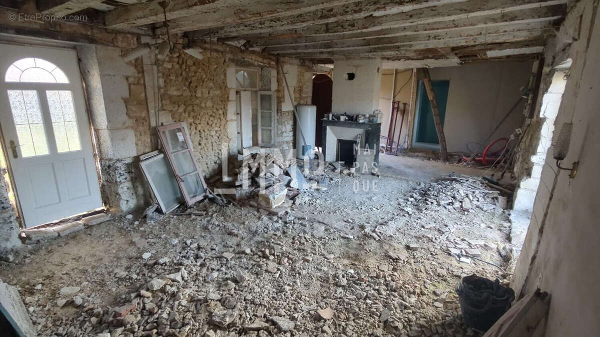 Maison à SAINT-AUBIN-LE-DEPEINT