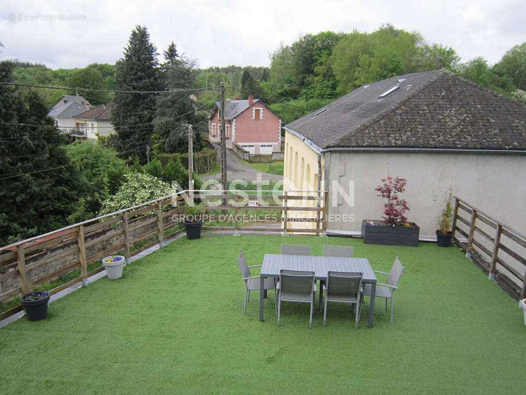 Maison La Courtine 6 pièce(s) 215 m2 - photo 3