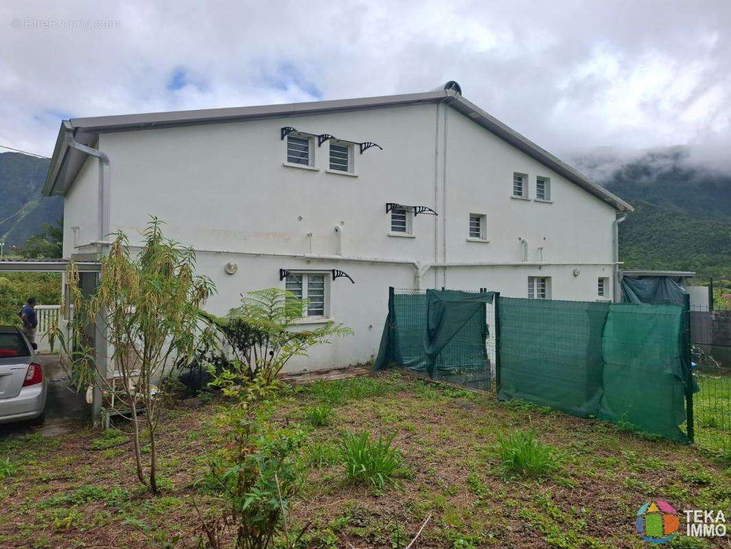 Maison à LA PLAINE-DES-PALMISTES