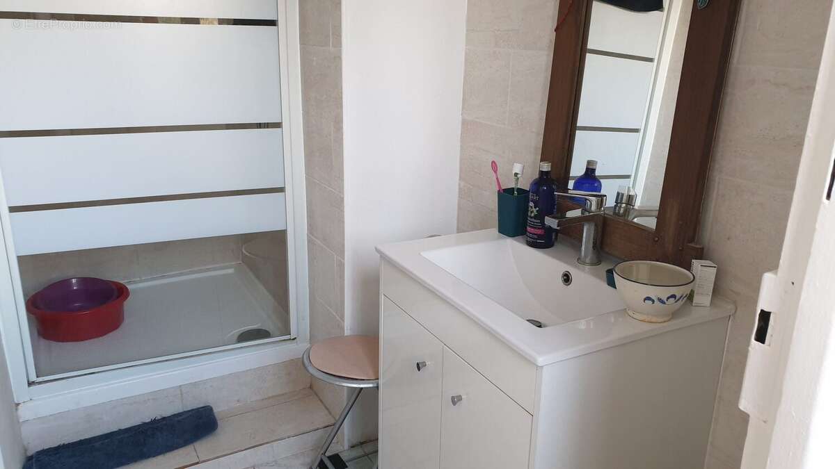 Appartement à SAINT-LEONARD-DE-NOBLAT