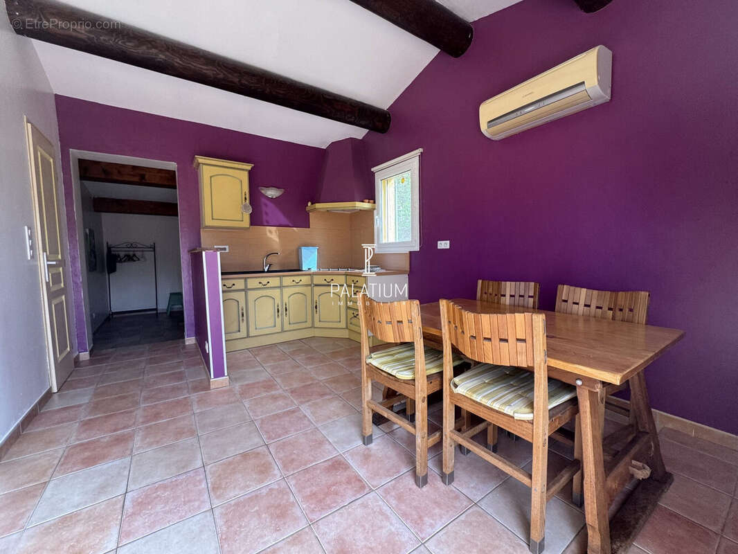 Maison à VALENSOLE