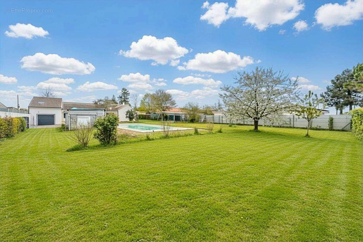 Maison à SAINT-ANDRE-DE-CUBZAC