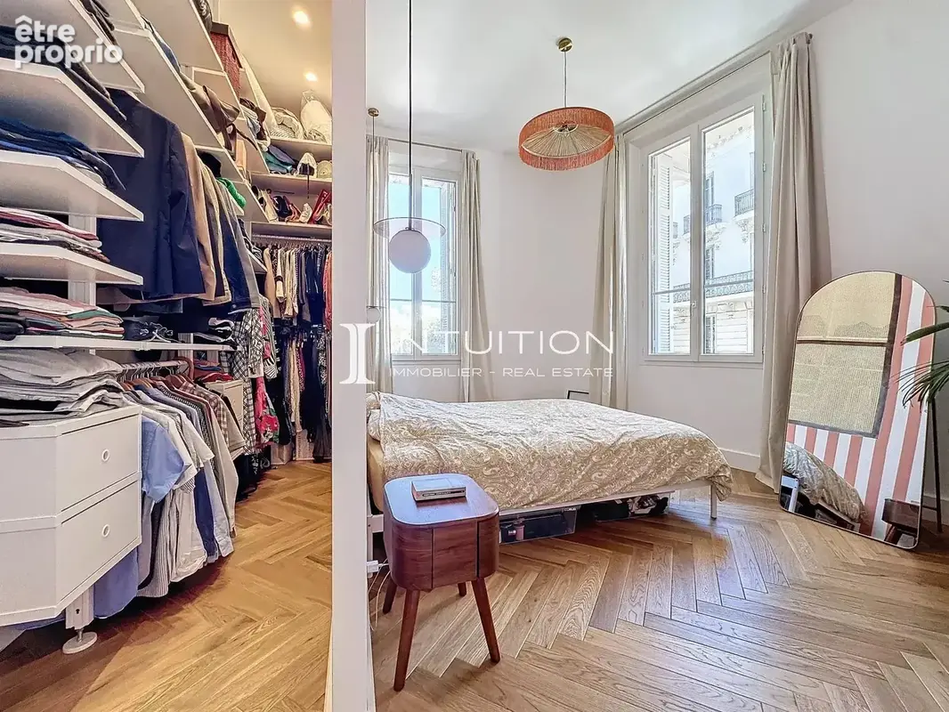 Antibes - Centre : Vaste appartement bourgeois avec terrasse - photo 16