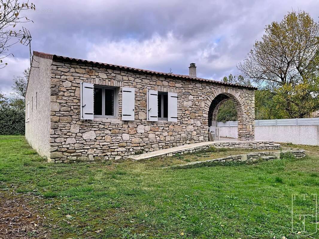 Maison à VALLON-PONT-D&#039;ARC