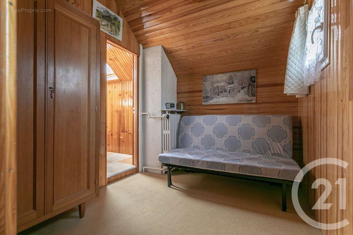 Maison à SAINT-MAUR-DES-FOSSES