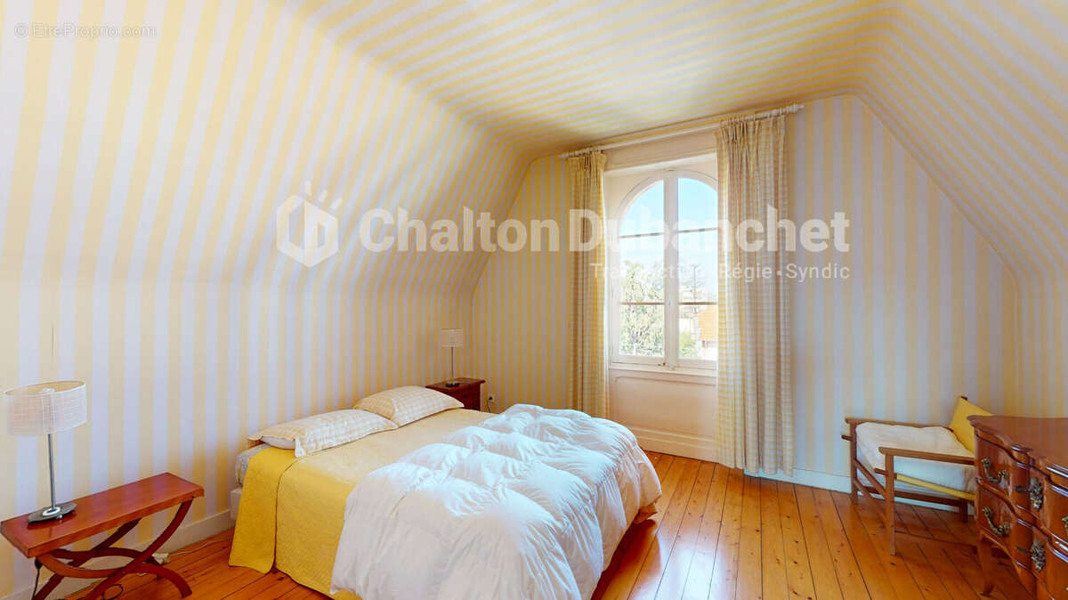 LE COTEAU - Maison de 300 m² - photo 7