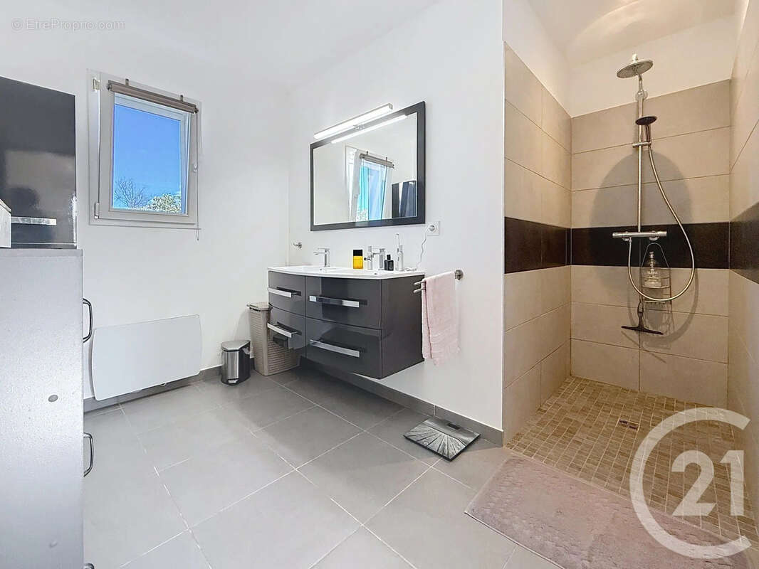 Maison à SANTA-MARIA-POGGIO