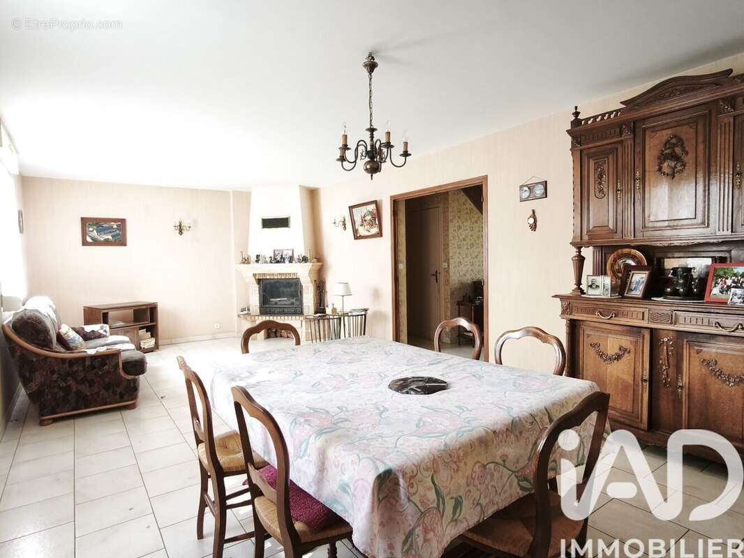 Photo 4 - Maison à VILLAINES-LA-JUHEL