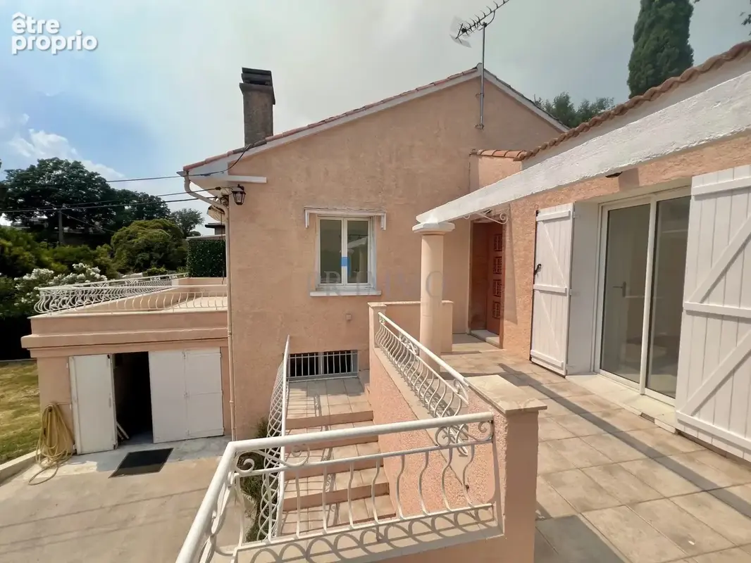 Maison Centre Ville Fréjus, 2 chambres, avec grand garage - photo 10