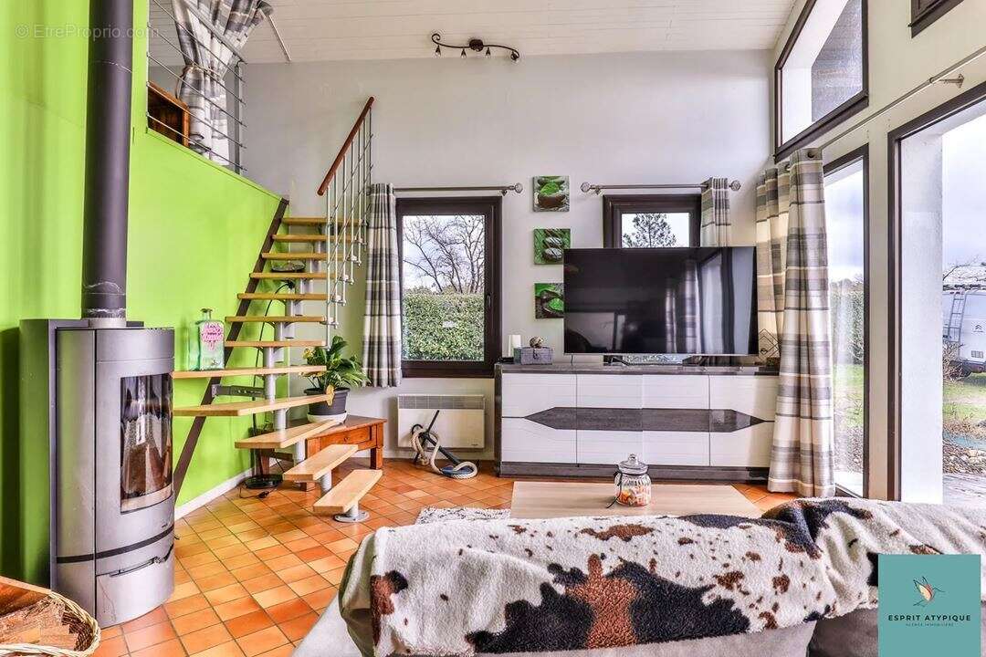 Maison à SAINT-JULIEN-EN-BORN