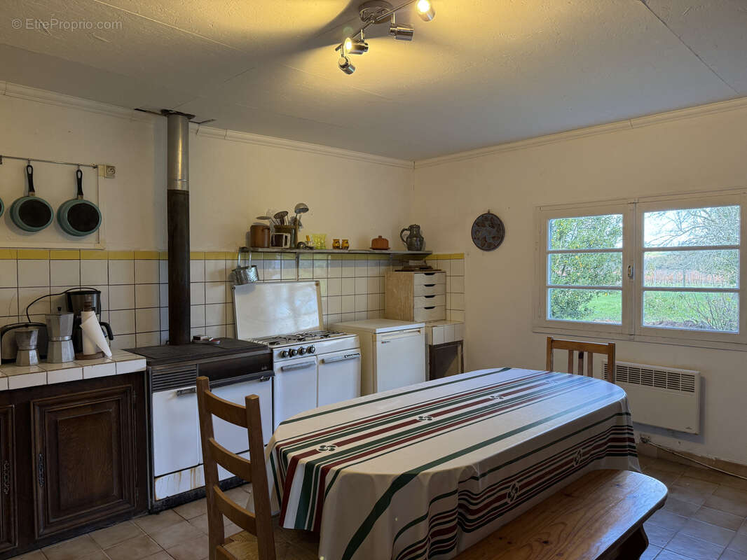 Maison à CASTELNAU-D'AUZAN