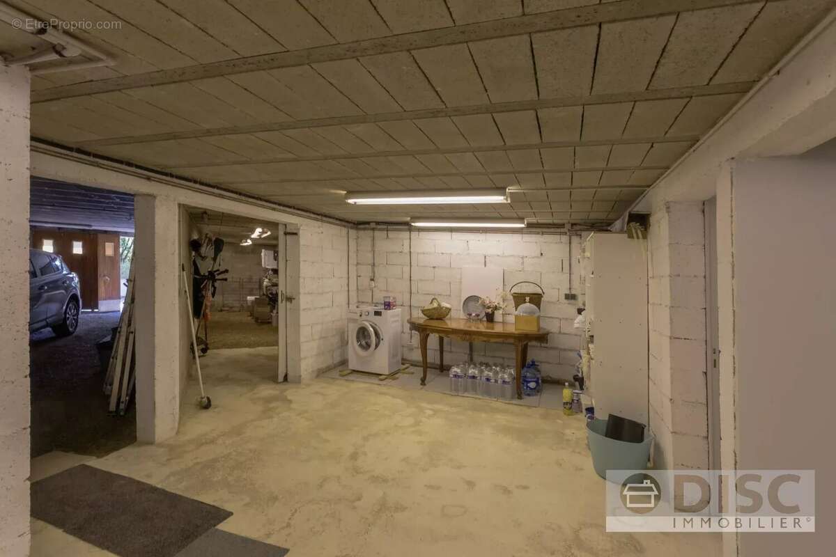 Maison de plain-pied avec vue, jardin et grand garage à 2 km de Saint-Antonin-Noble-Val. - photo 22
