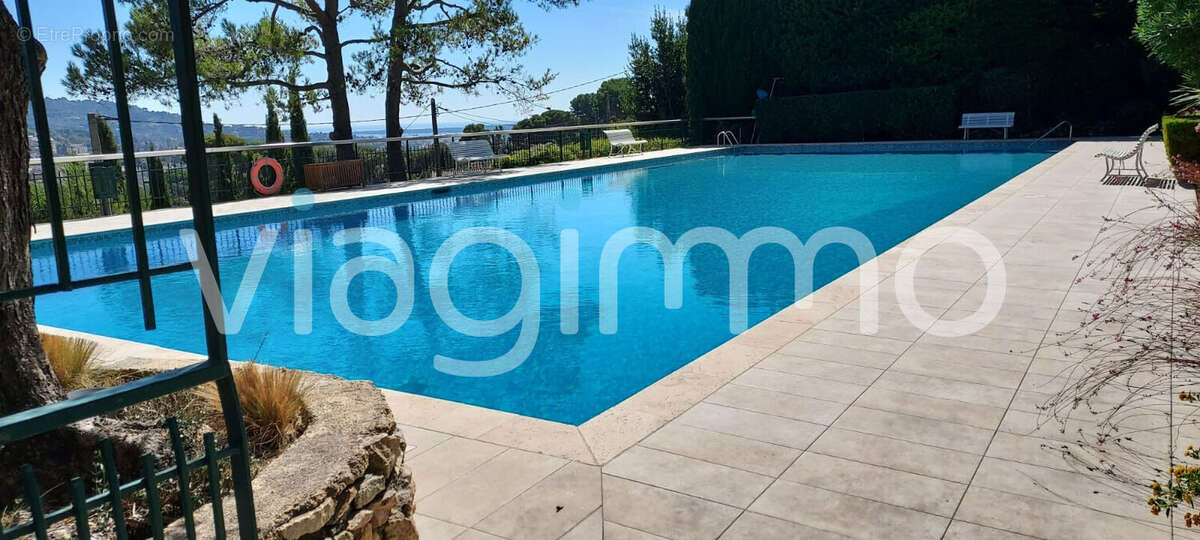 Appartement à LE CANNET