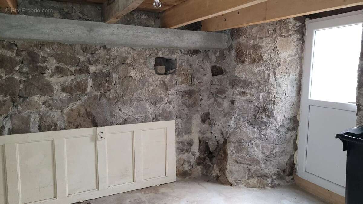 Appartement à LE CHAMBON-SUR-LIGNON