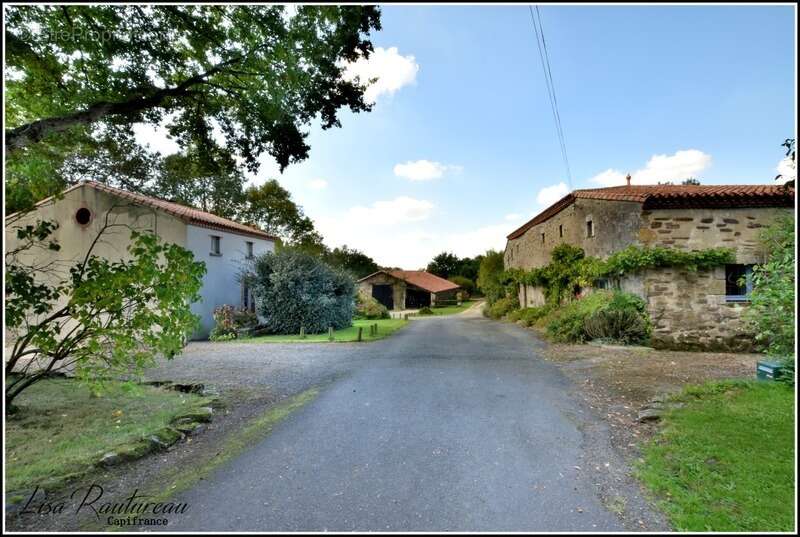 Maison à CHAVAGNES-EN-PAILLERS